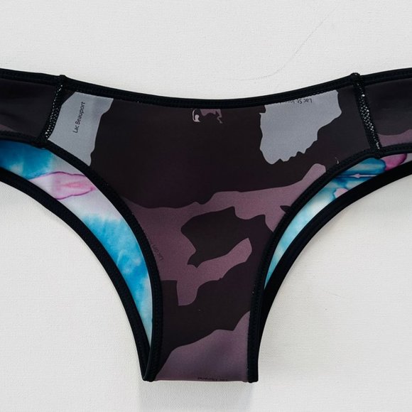 Akela Surf Cheeky Cut Reversible Laure Swim Bikini Bottom - Picture 4 of 5